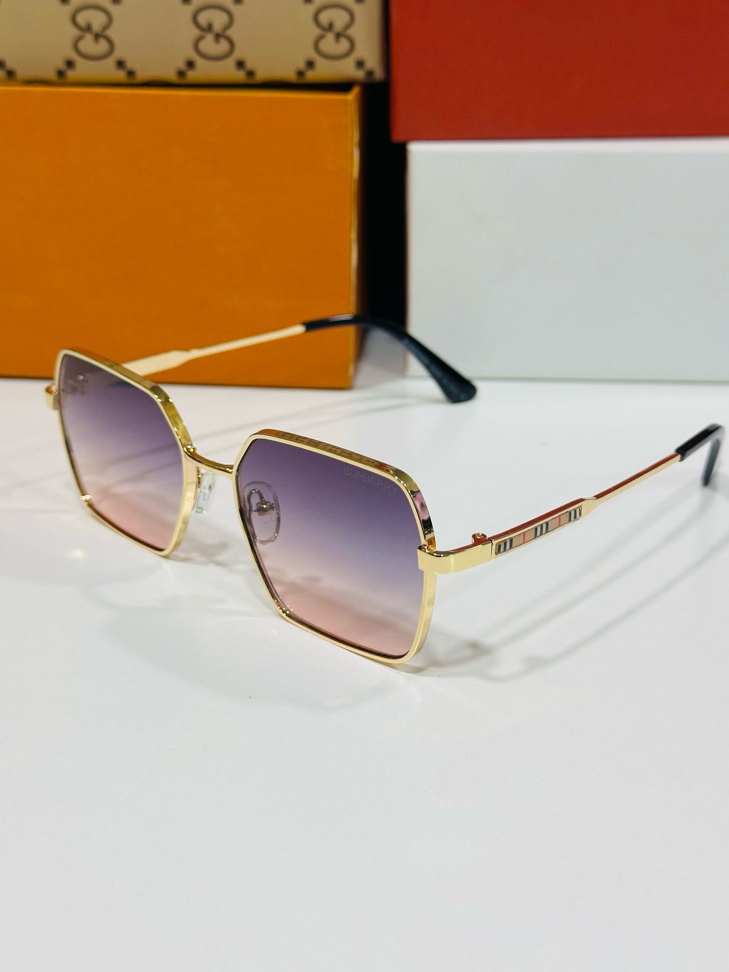 İTHAL BURBERRY 01